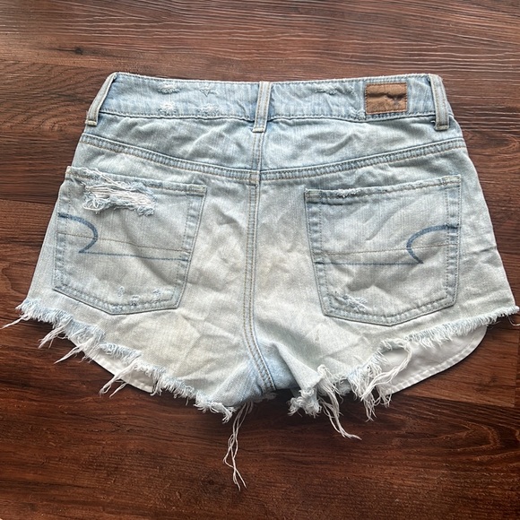 American Eagle Distressed High Waisted Short - Picture 2 of 4